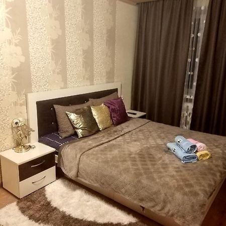 Apartment 2Bedrooms On Stalevarov Near State Medical University Zaporizhia Exterior photo